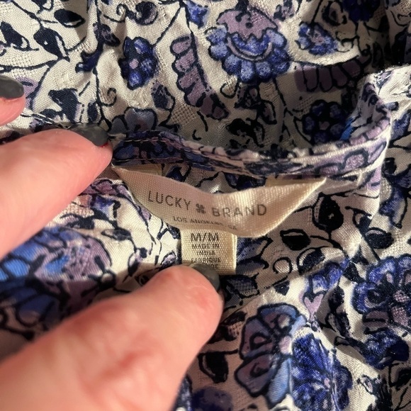 Lucky Brand Women’s Floral Boho V-neck Blouse - Picture 7 of 8